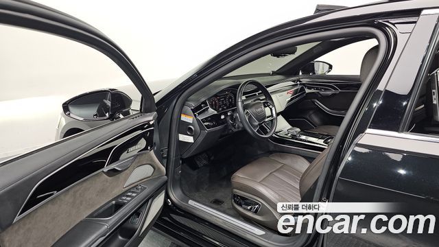 Audi A8 (D5) 55 TFSI Quattro LWB 2021 — фото 11