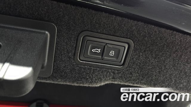 Audi A8 (D5) 55 TFSI Quattro LWB 2021 — фото 19