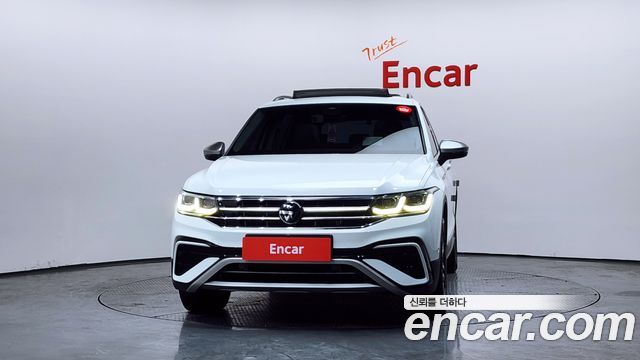 Volkswagen Tiguan Allspace 2.0 TSI Prestige 2022 — фото 3