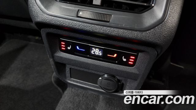 Volkswagen Tiguan Allspace 2.0 TSI Prestige 2022 — фото 18