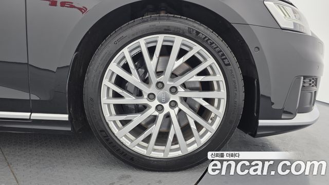 Audi A8 (D5) 55 TFSI Quattro LWB 2020 — фото 5