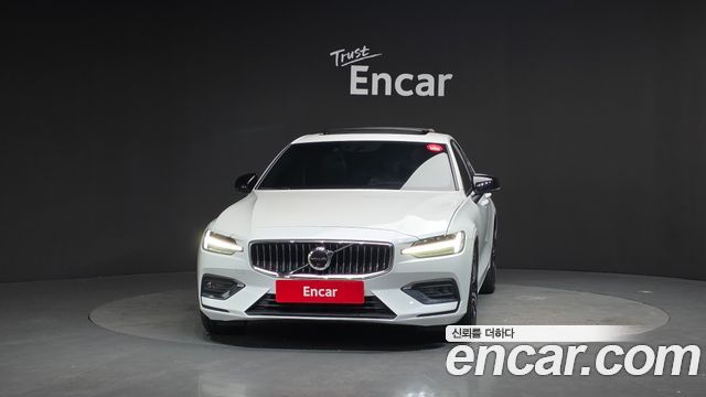 Volvo S60 (III) B5 R-Design 2022 — фото 3