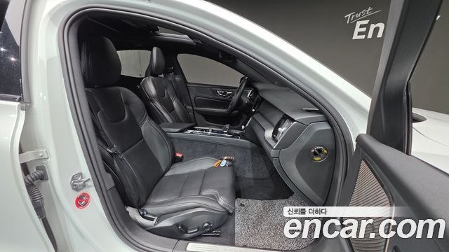 Volvo S60 (III) B5 R-Design 2022 — фото 10