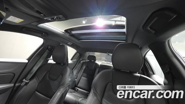 Volvo S60 (III) B5 R-Design 2022 — фото 12