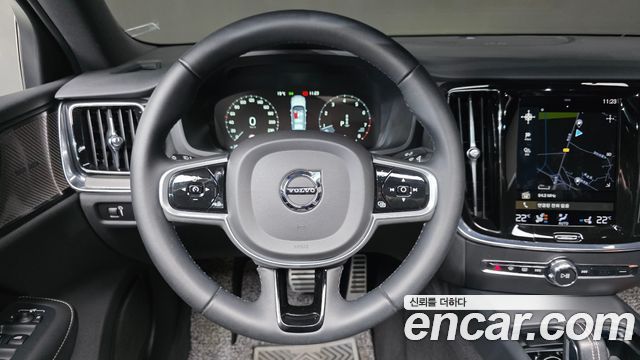 Volvo S60 (III) B5 R-Design 2022 — фото 14