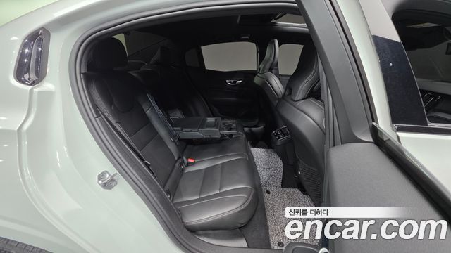 Volvo S60 (III) B5 R-Design 2022 — фото 19