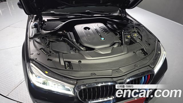 BMW 7 Series (G11) 740Li xDrive M Sport Package 2017 — фото 6