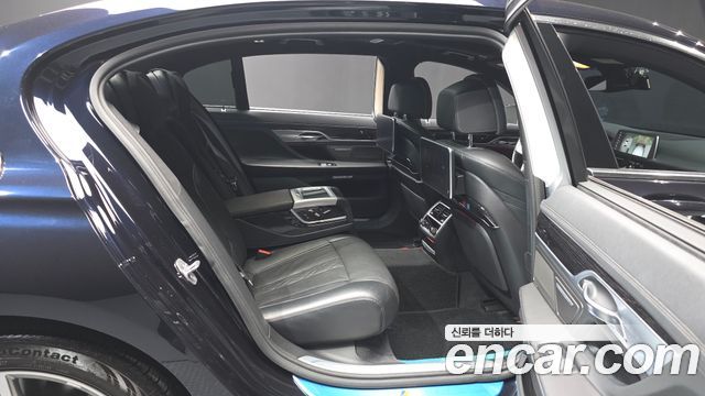 BMW 7 Series (G11) 740Li xDrive M Sport Package 2017 — фото 12