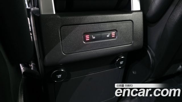 Land Rover Discovery 5 3.0 SD6 SE 2019 — фото 16