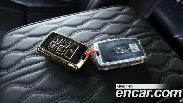 Land Rover Discovery 5 3.0 SD6 SE 2019 — фото 17