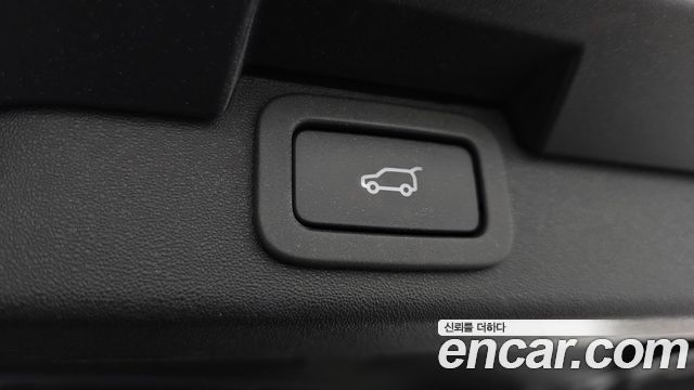 Land Rover Discovery 5 3.0 SD6 SE 2019 — фото 18