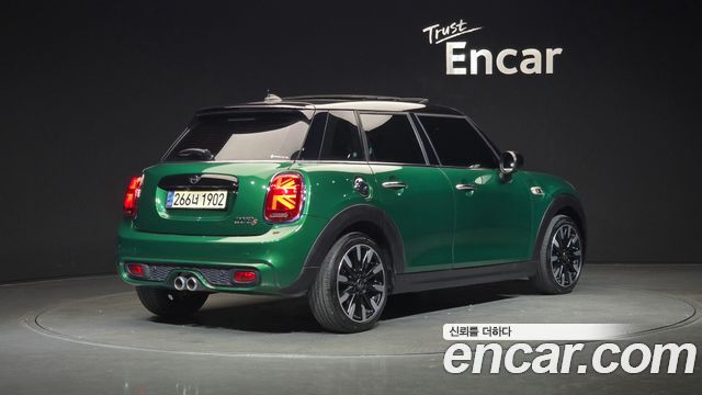 MINI Cooper S 5Door HIGH 3rd 2020 — фото 2