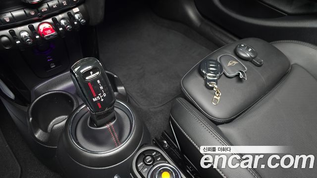 MINI Cooper S 5Door HIGH 3rd 2020 — фото 9