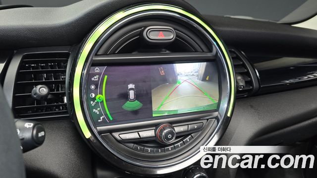 MINI Cooper S 5Door HIGH 3rd 2020 — фото 15