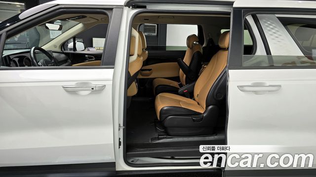 Kia Carnival (IV) Diesel 9-Seater Prestige 2023 — фото 12