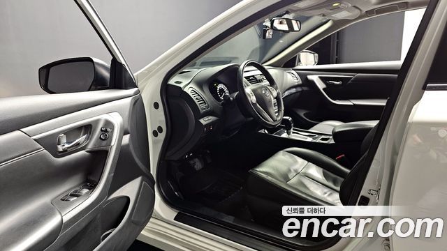 Nissan Altima 2.5 L33 2017 — фото 12