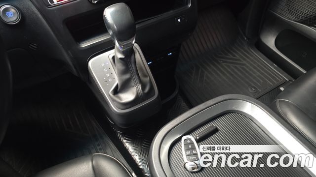 Hyundai Staria Cargo 5-Seater Modern 2022 — фото 9