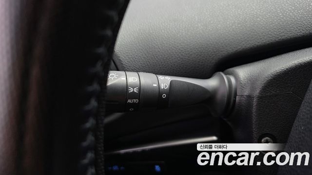 Toyota Prius (IV) 1.8 E 2018 — фото 16