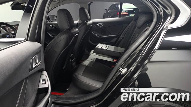 BMW 1 Series (F40) 118d Joy First Edition 2020 — фото 12