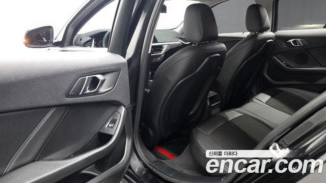BMW 1 Series (F40) 118d Joy First Edition 2020 — фото 14