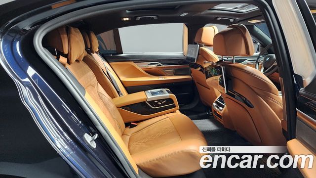 BMW 7 Series (G11) 740Li xDrive M Sport Package 2018 — фото 15