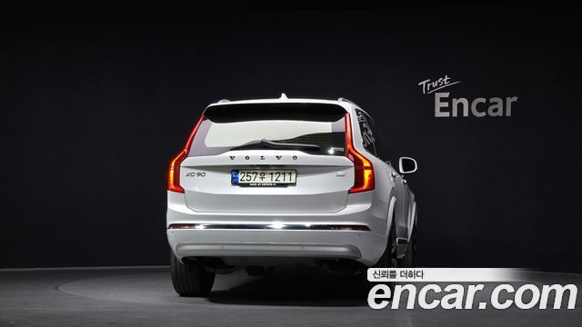 Volvo XC90 (II) T8 Inscription Hybird 2022 — фото 4