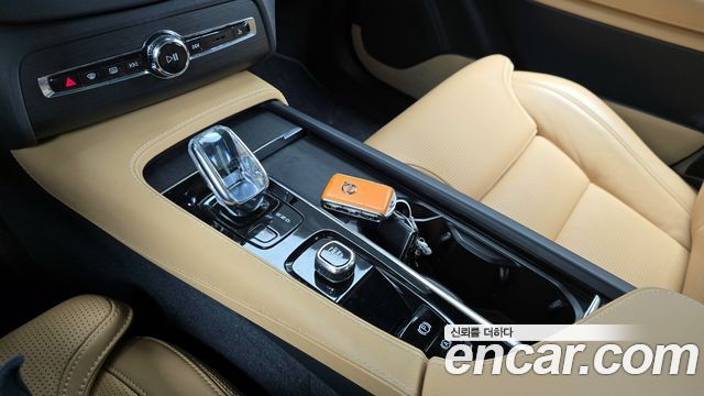 Volvo XC90 (II) T8 Inscription Hybird 2022 — фото 9