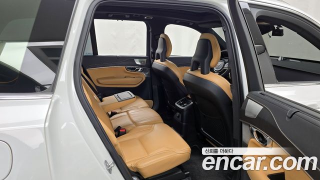 Volvo XC90 (II) T8 Inscription Hybird 2022 — фото 12