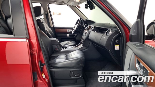 Land Rover Discovery 4 3.0 SDV6 HSE 2016 — фото 11
