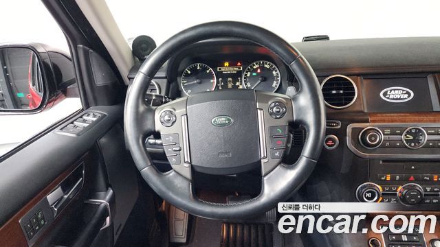 Land Rover Discovery 4 3.0 SDV6 HSE 2016 — фото 13