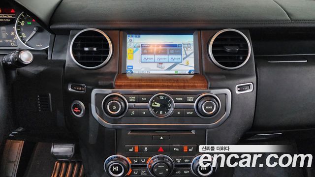 Land Rover Discovery 4 3.0 SDV6 HSE 2016 — фото 14