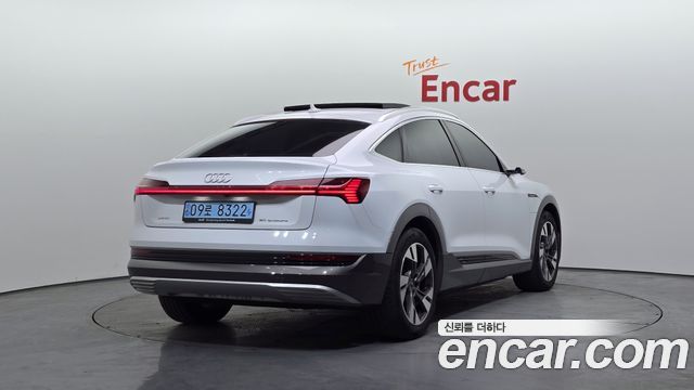 Audi e-tron 50 Quattro Sportback 2021 — фото 2