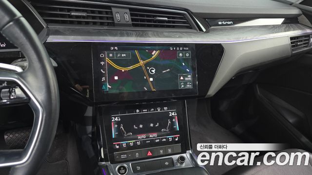 Audi e-tron 50 Quattro Sportback 2021 — фото 14