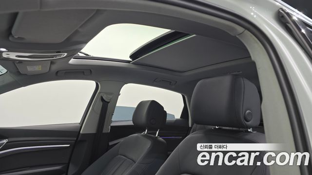 Audi e-tron 50 Quattro Sportback 2021 — фото 19