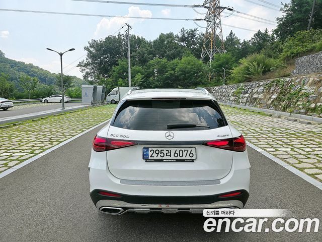 Mercedes-Benz GLC-Class (X254) GLC300 4MATIC AMG Line 2023 — фото 6