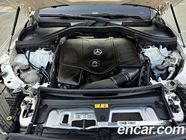 Mercedes-Benz GLC-Class (X254) GLC300 4MATIC AMG Line 2023 — фото 24