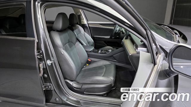 Kia K5 (III) 2.0 Noblesse 2021 — фото 12
