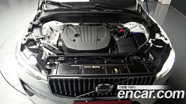 Volvo XC60 (II) B5 Ultra Bright 2025 — фото 6