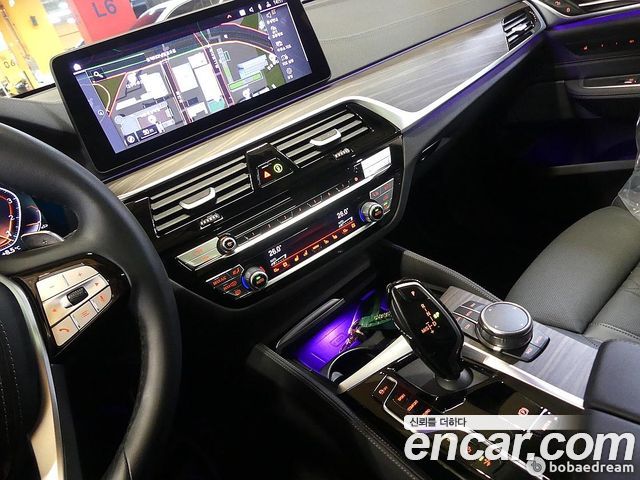 BMW 6 Series GT (G32) 630i xDrive Luxury 2024 — фото 17