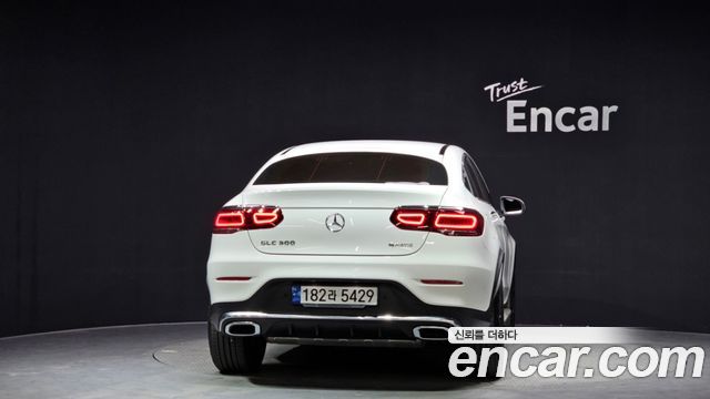 Mercedes-Benz GLC-Class (X253) GCL300 4MATIC Coupe 2023 — фото 4