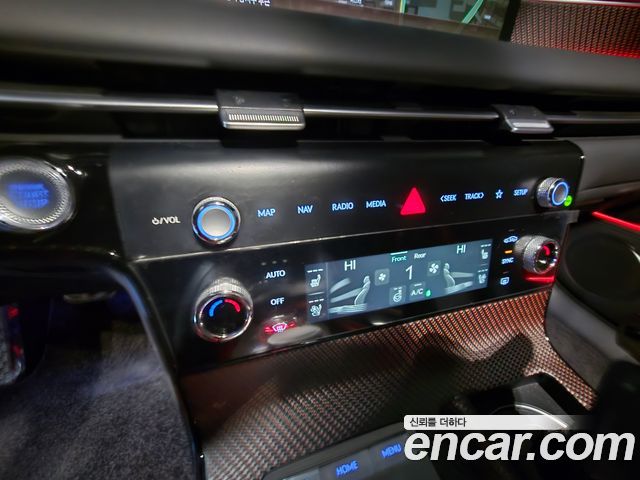Genesis G80 (RG3) Gasoline 3.5 Turbo AWD 2025 — фото 16