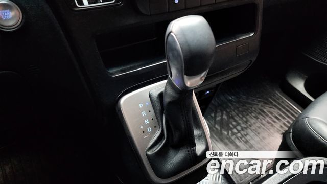 Hyundai Staria L3.5 Cargo 5-Seater Modern 2024 — фото 9