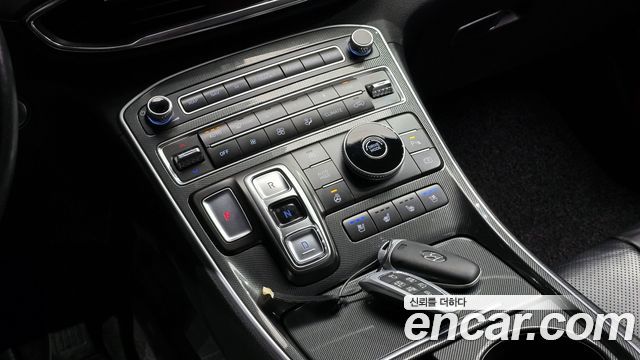 Hyundai Santa Fe Gasoline 2.5T 2WD Prestige 2021 — фото 9