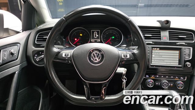 Volkswagen Golf (VII) 2.0 TDI 2016 — фото 13