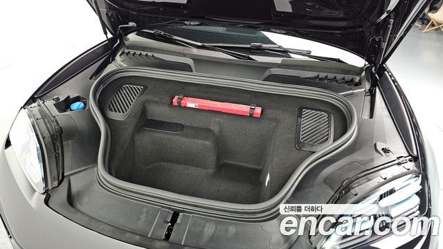 Porsche Macan EV Base 4 2025 — фото 6