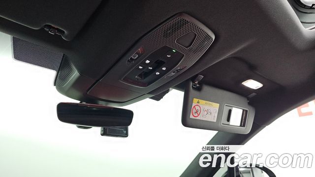 Porsche Macan EV Base 4 2025 — фото 13