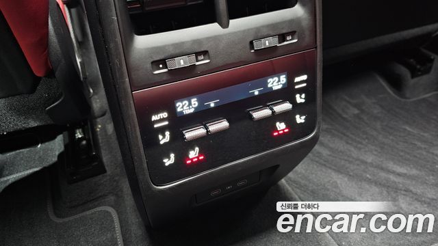 Porsche Macan EV Base 4 2025 — фото 17
