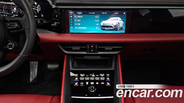 Porsche Macan EV Base 4 2025 — фото 18