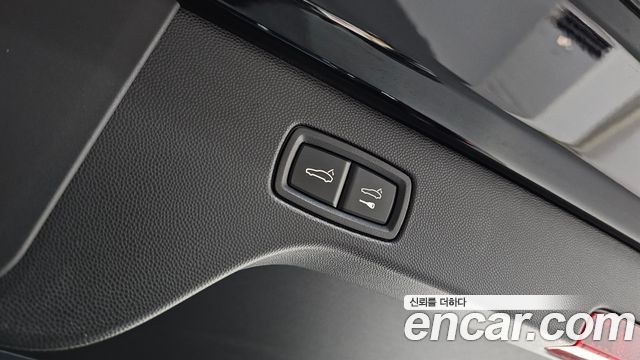 Porsche Macan EV Base 4 2025 — фото 19