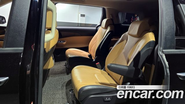 Kia Carnival (IV) Diesel 9-Seater Prestige 2023 — фото 12